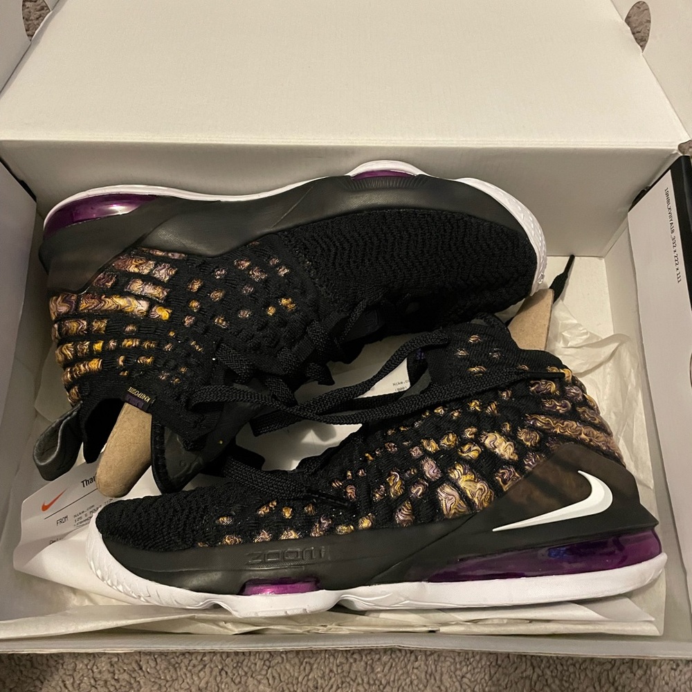 Lebron 17s boys used 6.5